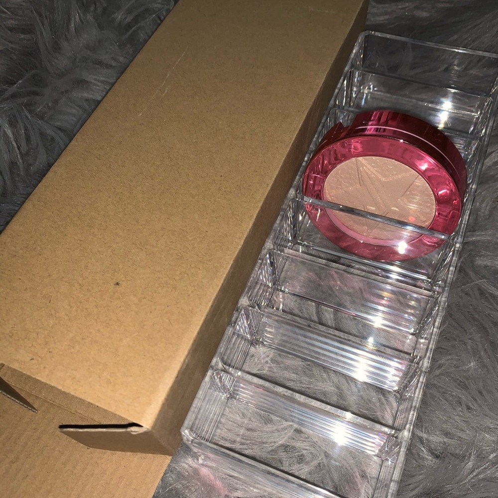 Supreme Frost or blush holder acrylic bnib
